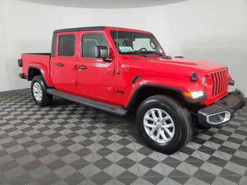 Firecracker Red Clearcoat 2023 Jeep Gladiator Sport S