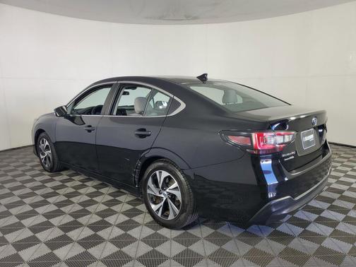Crystal Black Silica 2022 Subaru Legacy Premium