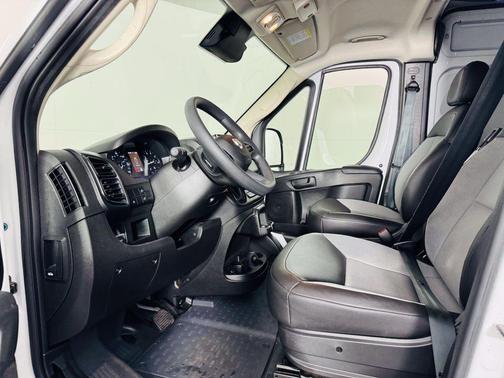 Bright White Clearcoat 2025 RAM ProMaster 3500 High Roof