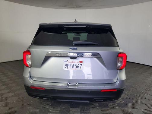 Iconic Silver Metallic 2023 Ford Explorer Base