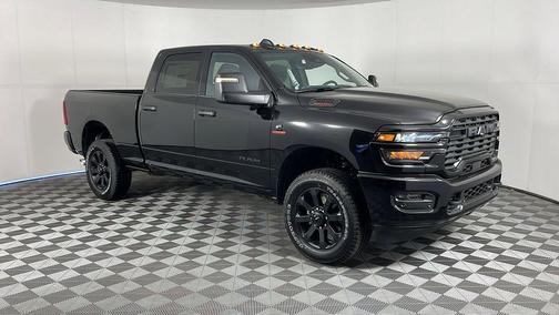 2025 RAM 2500 Big Horn Crew Cab 4x4 6'4' Box