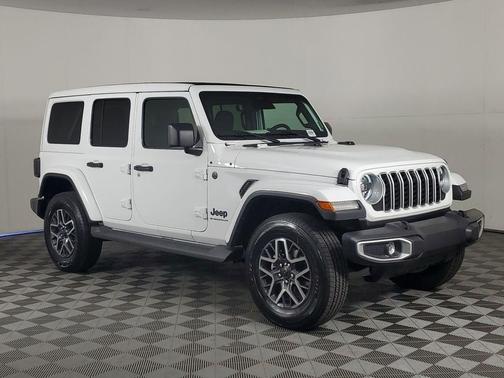 2025 Jeep Wrangler 4-Door Sahara 4x4