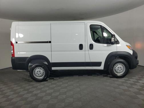 2026 RAM ProMaster 1500 Low Roof