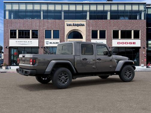 2026 Jeep Gladiator Sport S