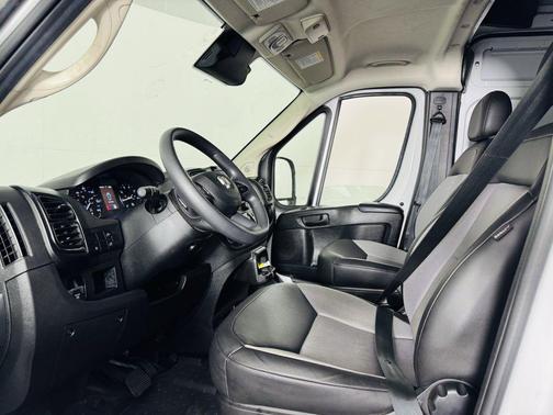 Bright White Clearcoat 2025 RAM ProMaster 2500 Tradesman