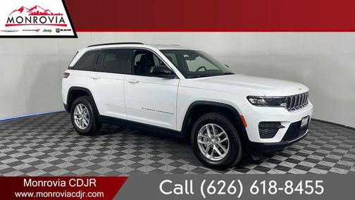 2025 Jeep Grand Cherokee Laredo