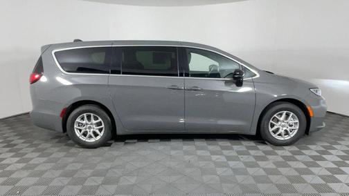 2025 Chrysler Pacifica L