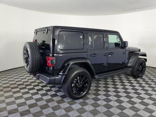 2025 Jeep Wrangler 4xe Sahara