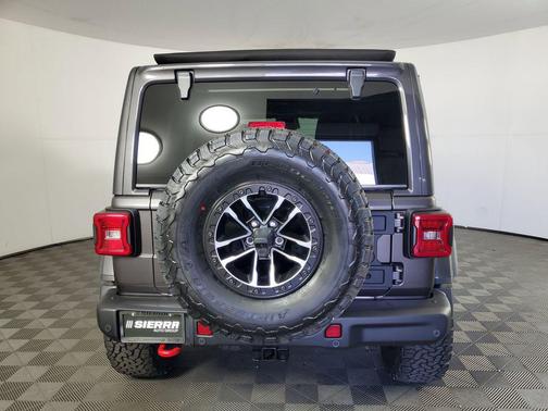 Granite Crystal Metallic Clearcoat 2026 Jeep Wrangler Rubicon