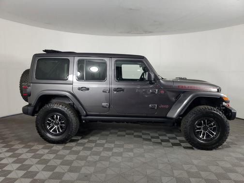 Granite Crystal Metallic Clearcoat 2026 Jeep Wrangler Rubicon