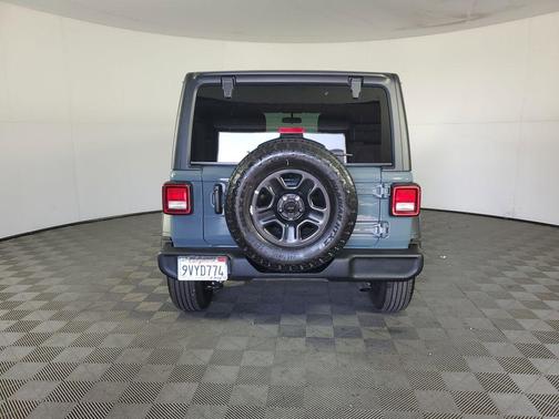 2025 Jeep Wrangler Sport