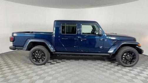 2025 Jeep Gladiator Nighthawk
