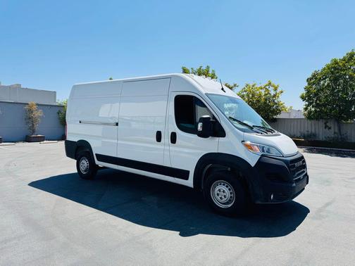 Bright White Clearcoat 2026 RAM ProMaster 2500 Tradesman