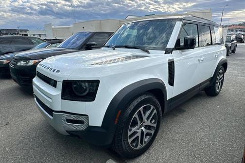 2023 Land Rover Defender 110 SE