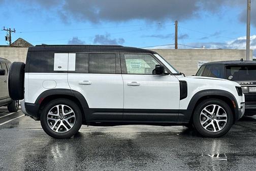 2023 Land Rover Defender 110 SE