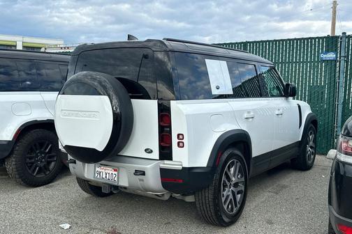 2023 Land Rover Defender 110 SE