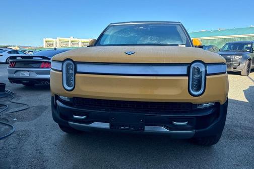 2023 Rivian R1S Adventure