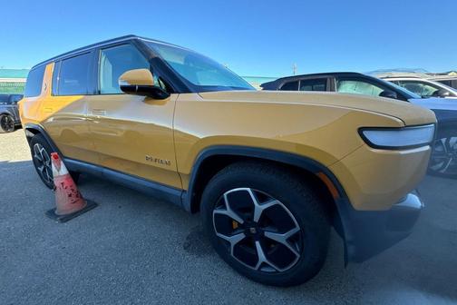 2023 Rivian R1S Adventure