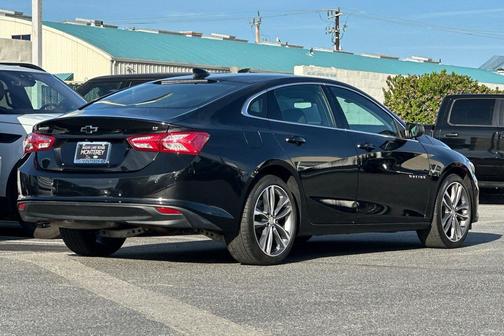 2022 Chevrolet Malibu FWD LT