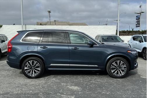 2022 Volvo XC90 Recharge Plug-In Hybrid T8 Inscription Expression 6 Passenger