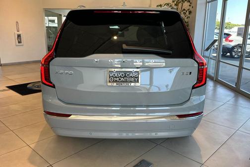 2026 Volvo XC90 B5 Ultra 6-Seater