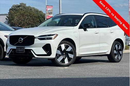 2024 Volvo XC60 Recharge Plug-In Hybrid T8 Plus Dark Theme