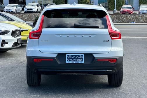 2026 Volvo XC40 B5 Plus
