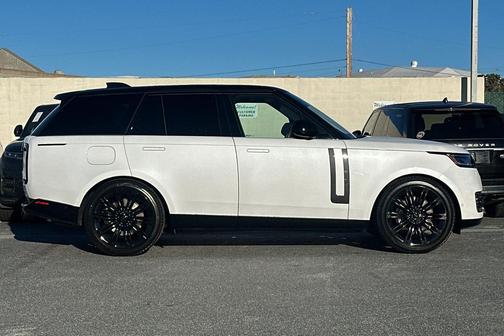 2026 Land Rover Range Rover P530 SE