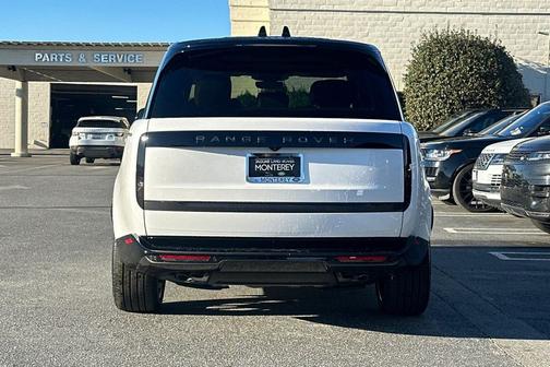 2026 Land Rover Range Rover P530 SE