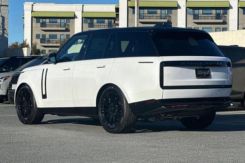2026 Land Rover Range Rover P530 SE