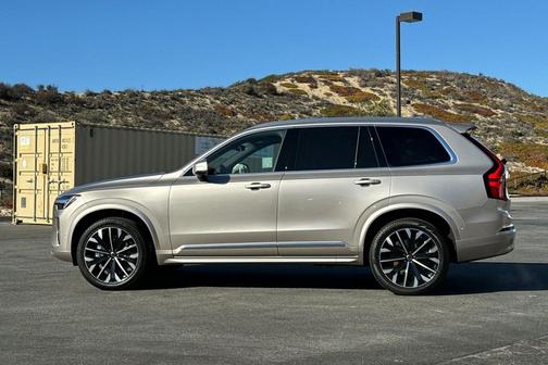 2026 Volvo XC90 B5 Ultra 7-Seater
