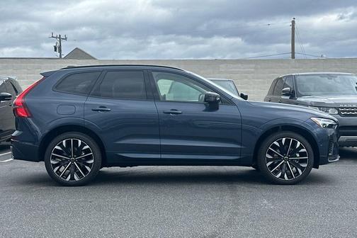 2026 Volvo XC60 B5 Ultra