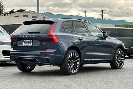 2026 Volvo XC60 B5 Ultra