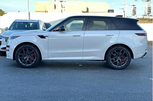 2025 Land Rover Range Rover Sport SE