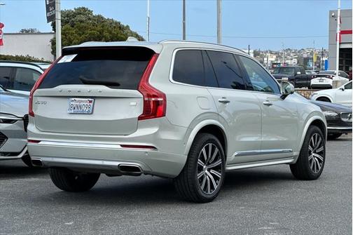 2021 Volvo XC90 Recharge Plug-In Hybrid T8 Inscription 7 Passenger