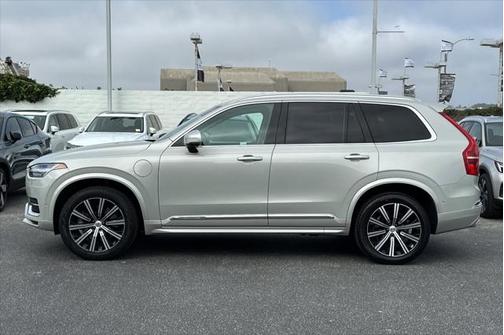 2021 Volvo XC90 Recharge Plug-In Hybrid T8 Inscription 7 Passenger