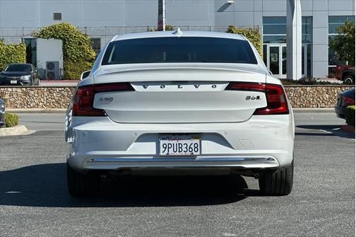 2023 Volvo S90 B6 Plus