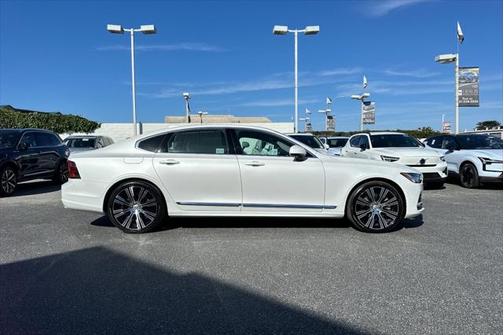2023 Volvo S90 B6 Plus