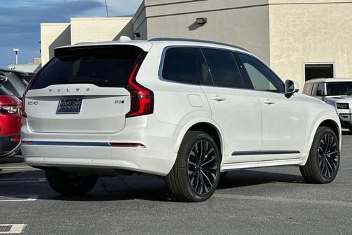 2026 Volvo XC90 B5 Plus 7-Seater