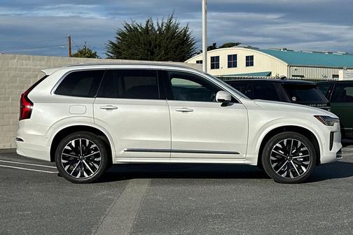 2026 Volvo XC90 B5 Plus 7-Seater