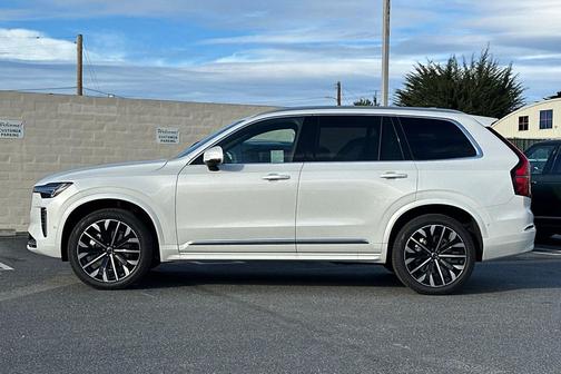 2026 Volvo XC90 B5 Plus 7-Seater