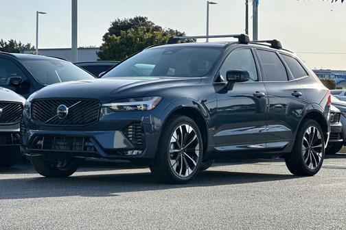 2026 Volvo XC60 B5 Plus