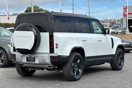 2025 Land Rover Defender 110 P300