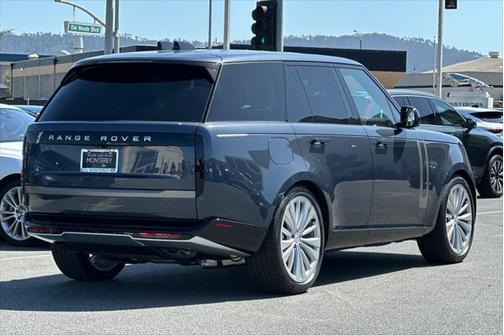 2025 Land Rover Range Rover P530 SE