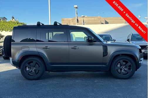 2023 Land Rover Defender 110 SE