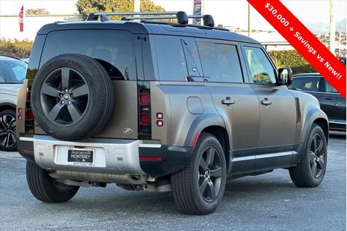 2023 Land Rover Defender 110 SE