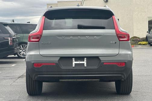 2026 Volvo XC40 B5 Plus