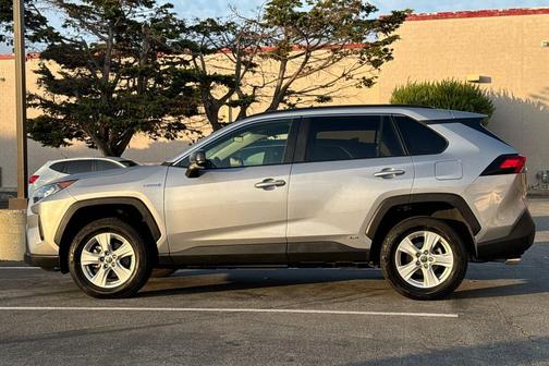 2021 Toyota RAV4 Hybrid LE