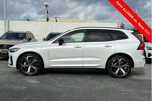 2024 Volvo XC60 Recharge Plug-In Hybrid T8 Ultimate Dark Theme