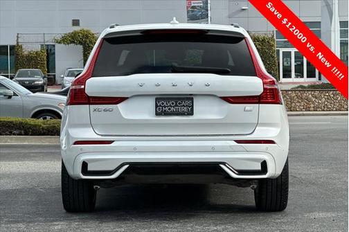 2024 Volvo XC60 Recharge Plug-In Hybrid T8 Ultimate Dark Theme